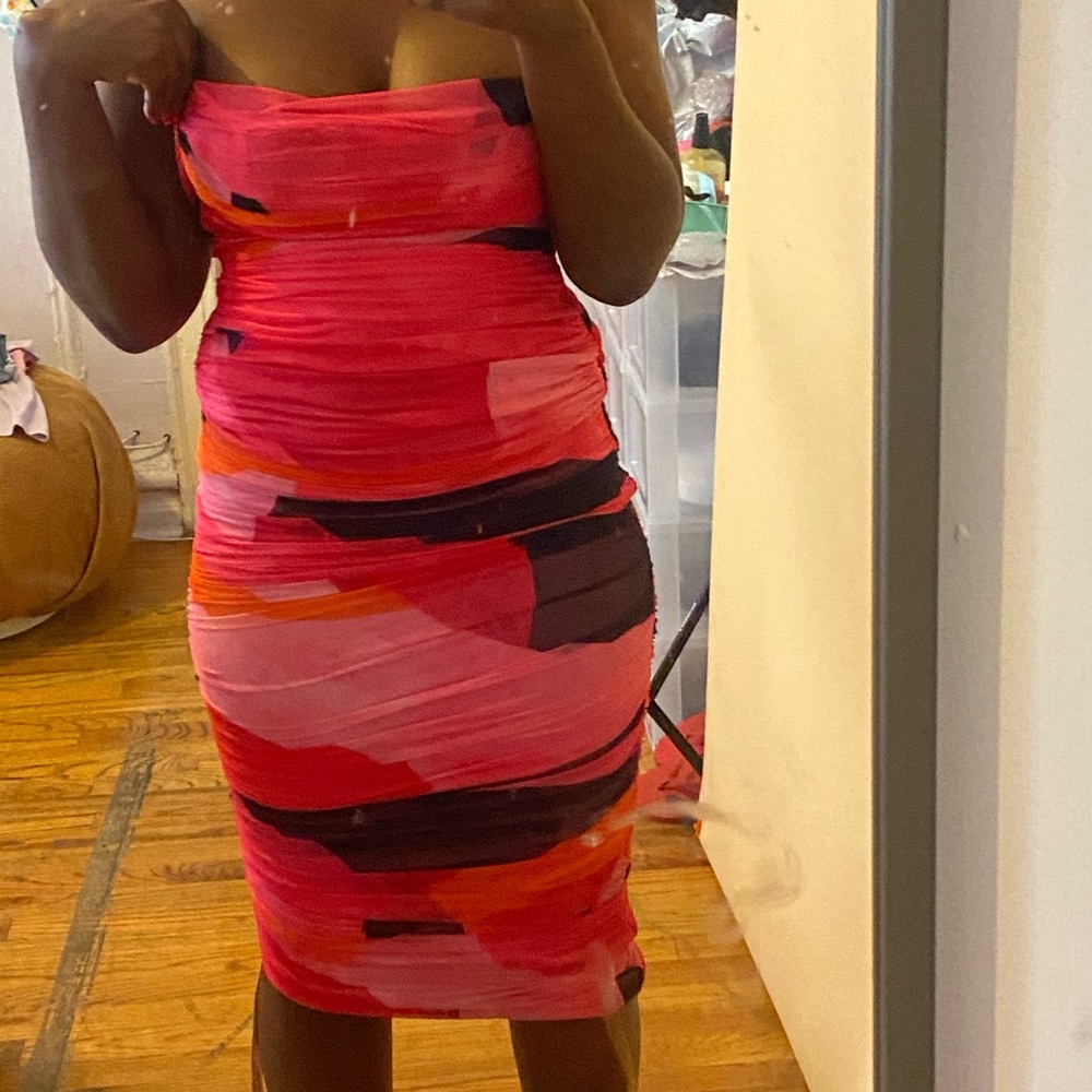 SASHA - MULTICOLOURED STRAPLESS RUCHED MIDI DRESS